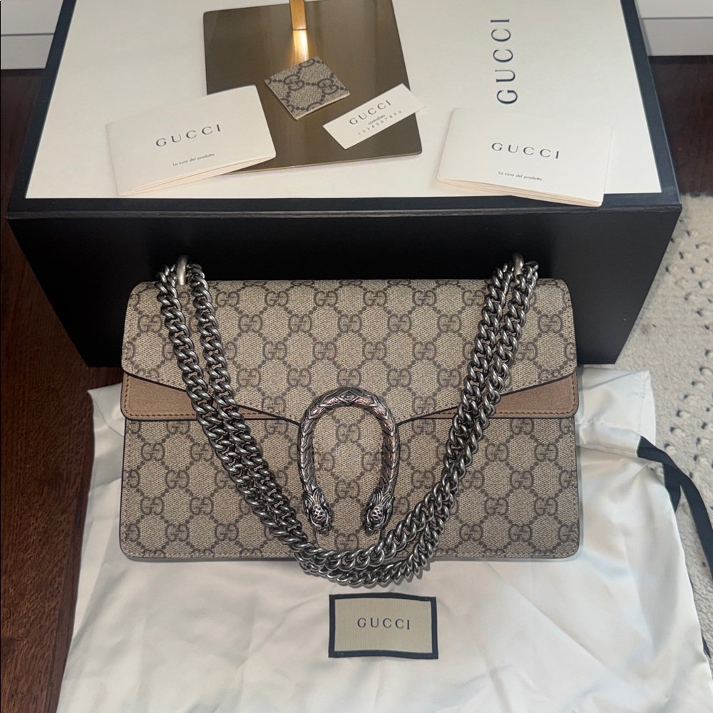 Gucci Dionysus Small GG Supreme Shoulder Bag- excellent condition